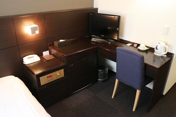 Room 15 of 40
