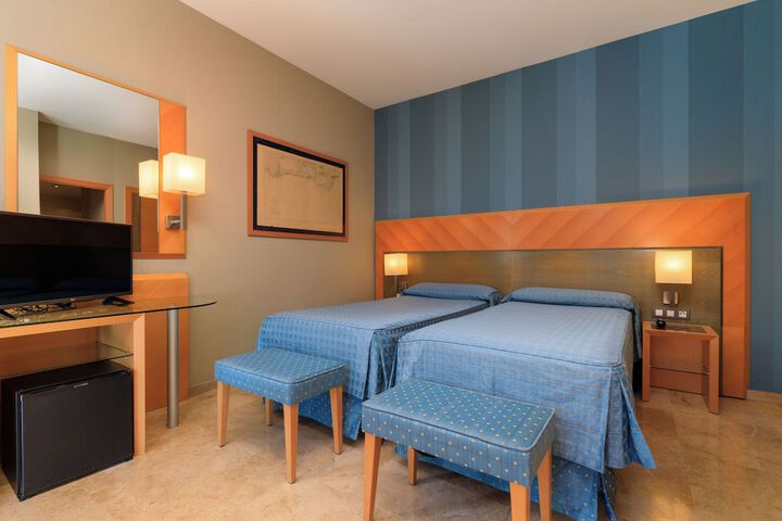 Room 10 of 73