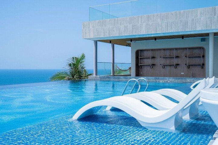 Pool 39 of 69
