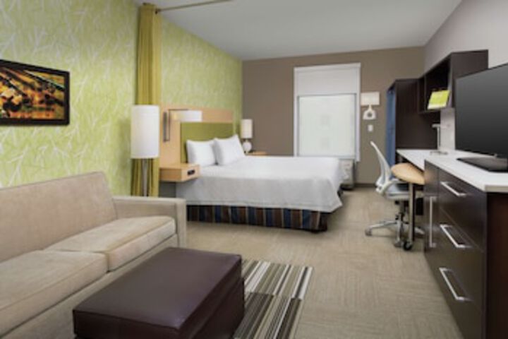 Room 34 of 108