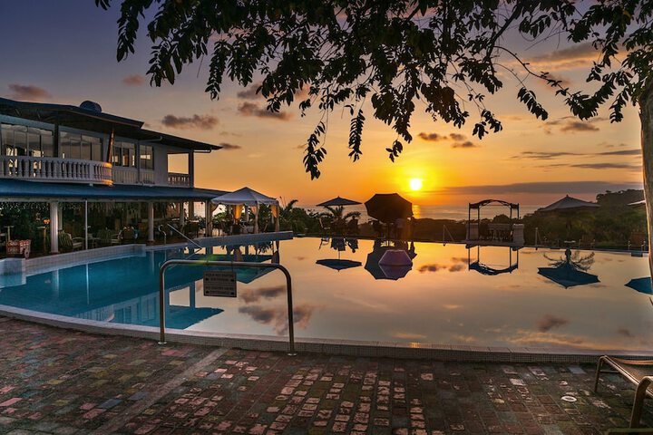 Pools & Facilities