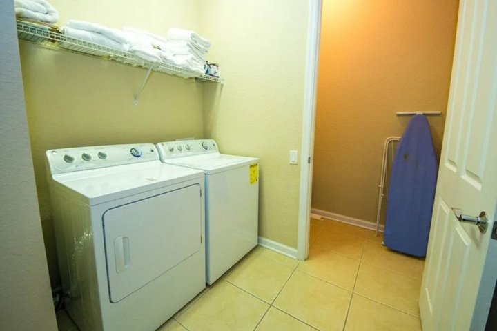 Room 5 of 27