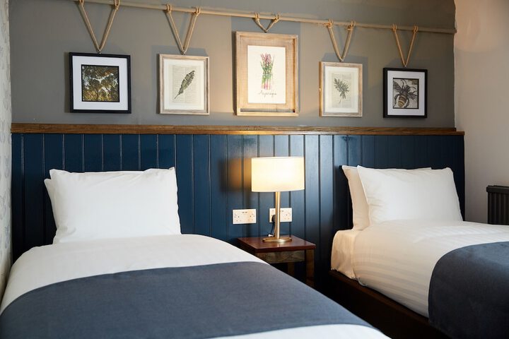 Room 10 of 54