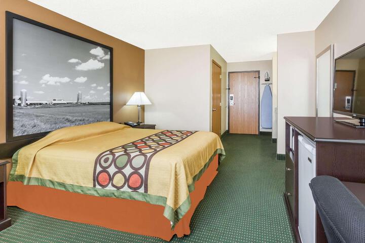 2 Double Beds (9 of 9)
