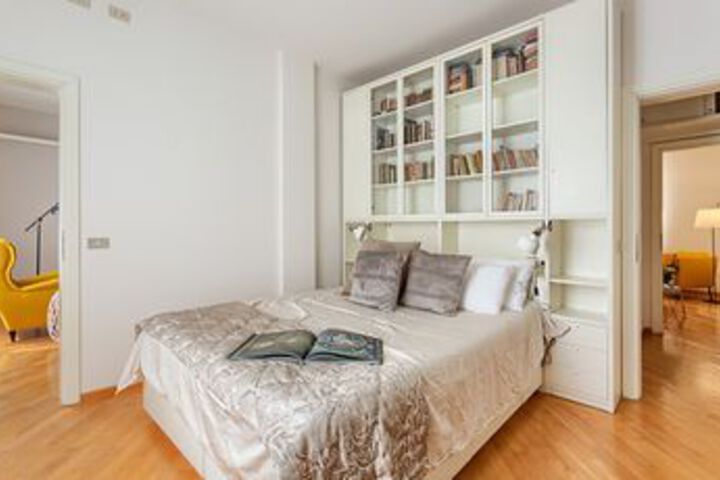 Room 9 of 28