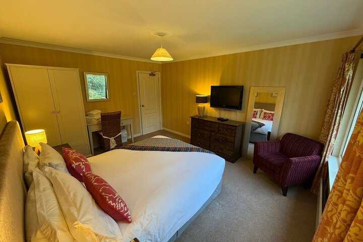 Room 2 of 79