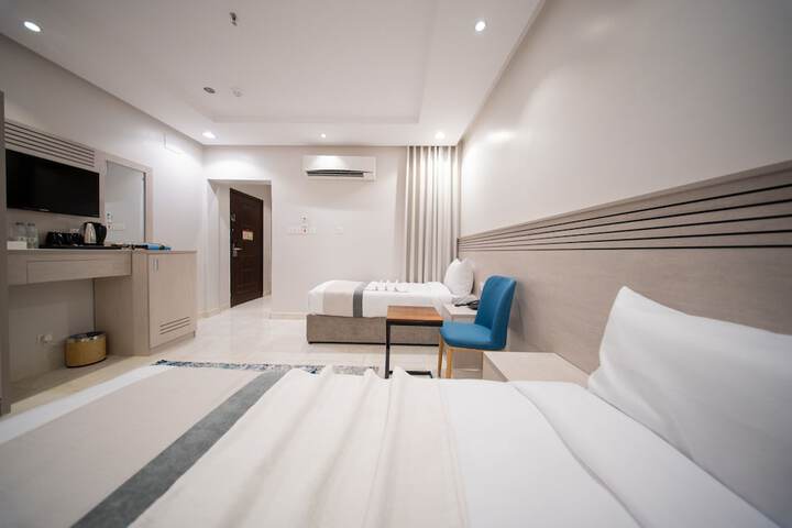Room 29 of 64
