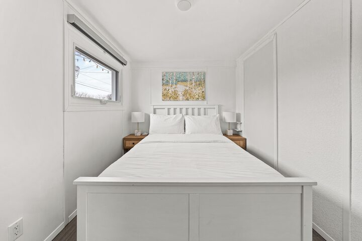 Room 4 of 55