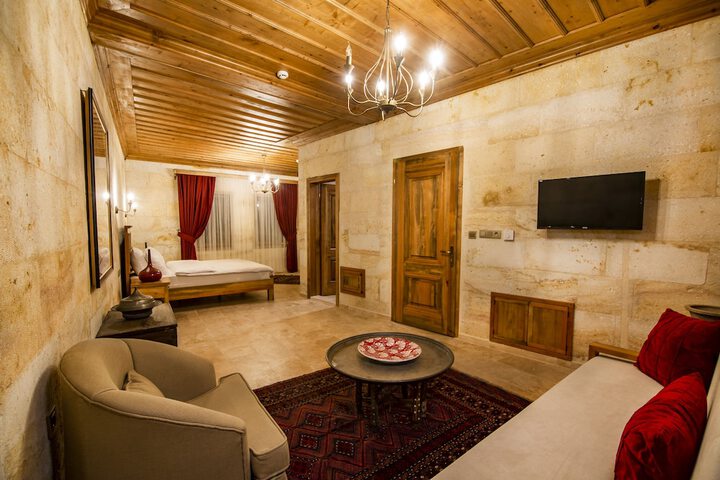 Room 9 of 35