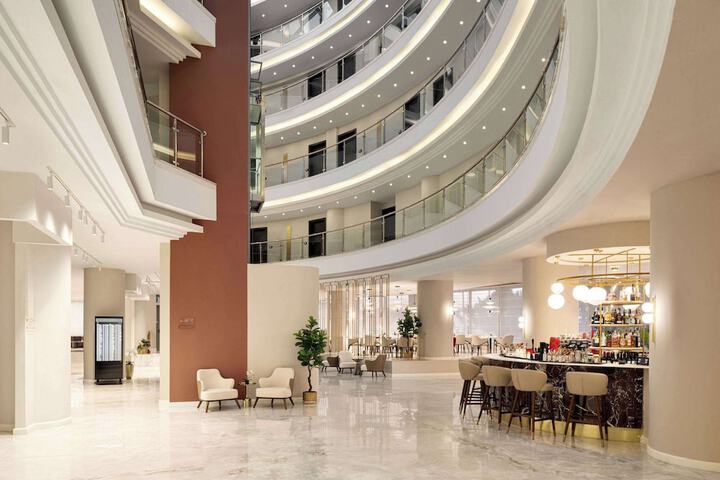 Ramada by Wyndham Bucharest Otopeni Airport in Otopeni