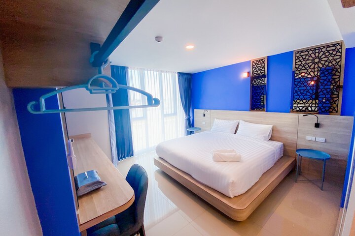 Room 14 of 46
