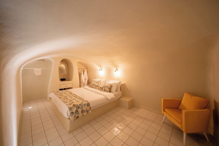 Room 7 of 91