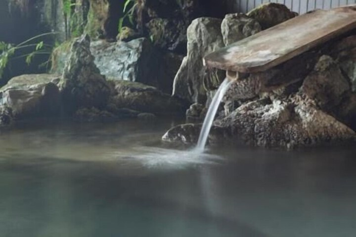 Spa 7 of 54