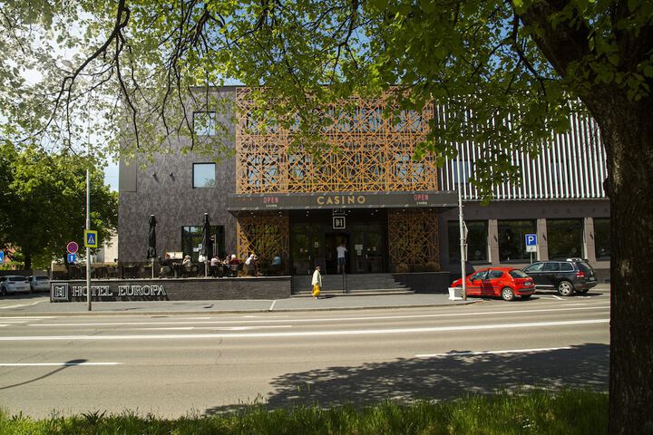 Hotel 53 of 55