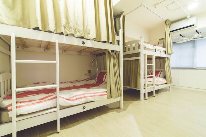 Room 8 of 39
