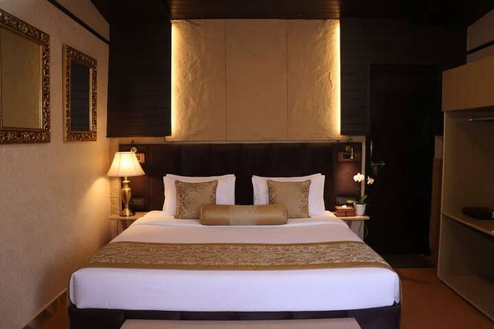 Room 7 of 29