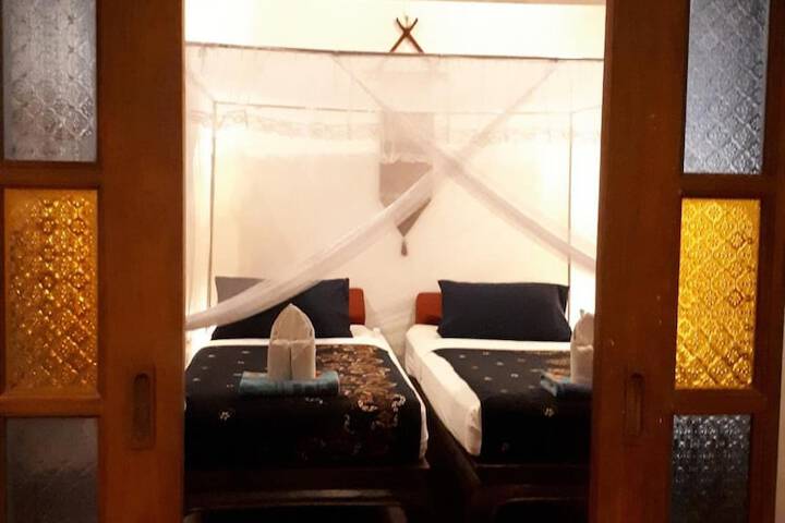 Room 13 of 64