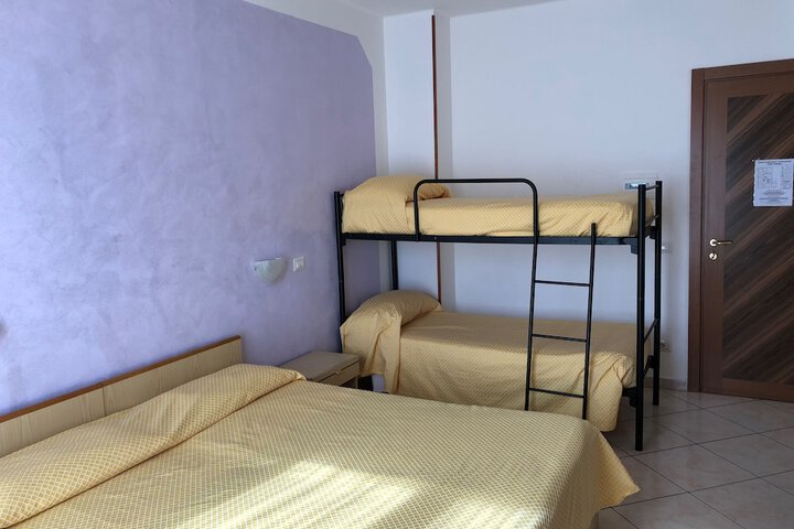 Room 13 of 63