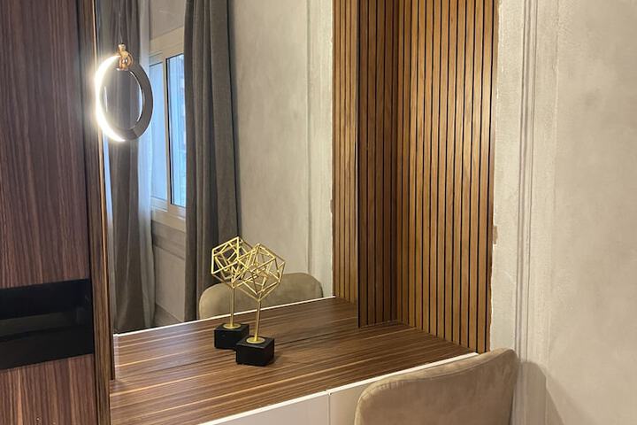 Room 27 of 114