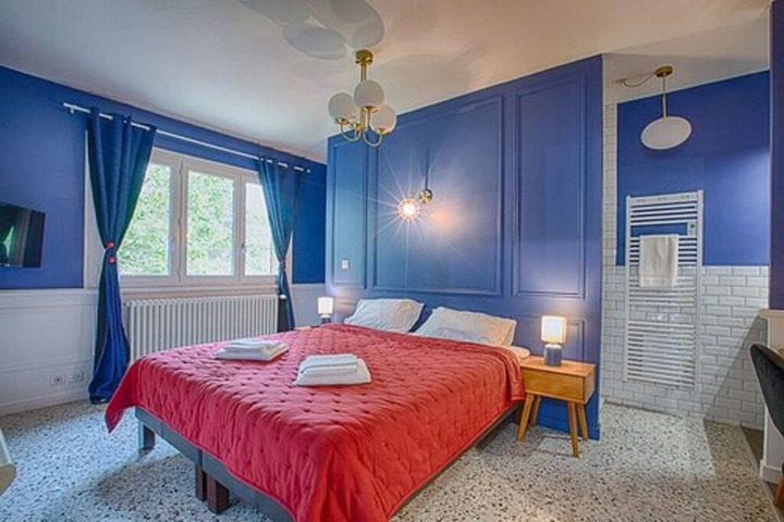 Room 8 of 21
