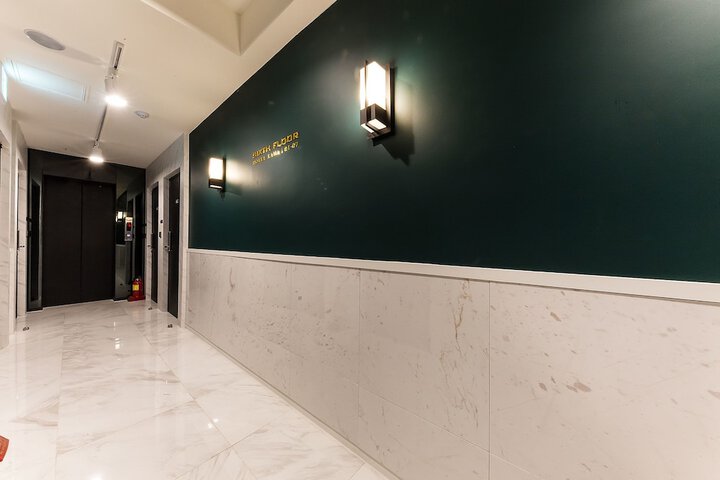 Ballroom/Hall 39 of 43