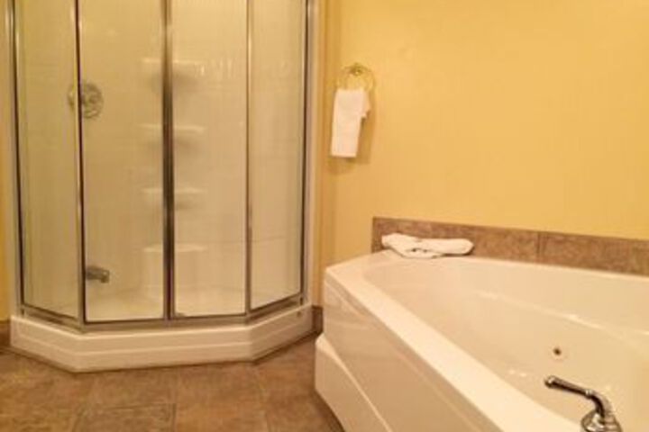 Room 9 of 29