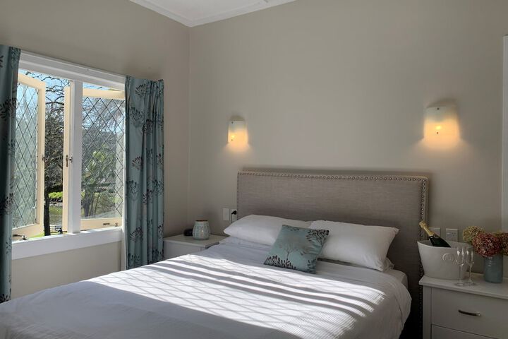 Room 9 of 32