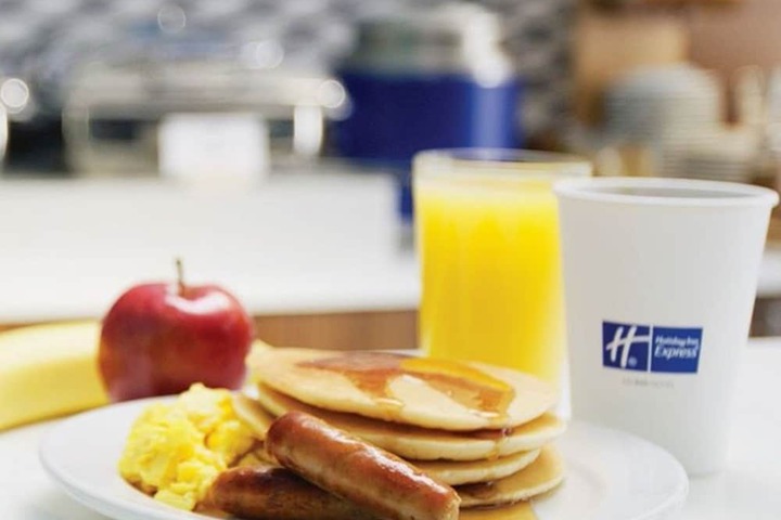 Breakfast/Coffee Service 56 of 87