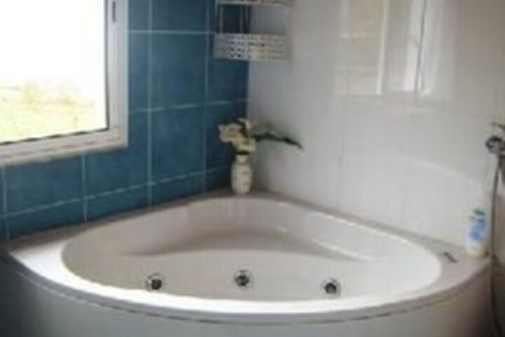 Room 2 of 12