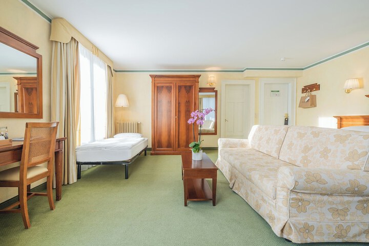 Room 46 of 120
