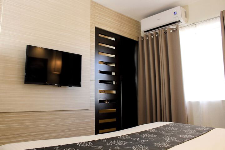 Room 4 of 19