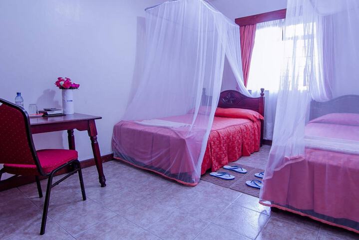 Room 9 of 23