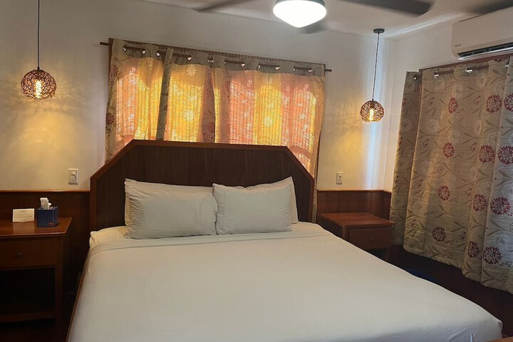 Room 51 of 272