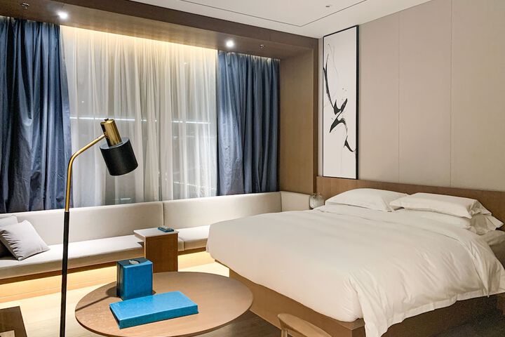 Room 7 of 49