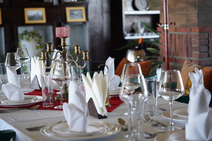 Dining 16 of 24