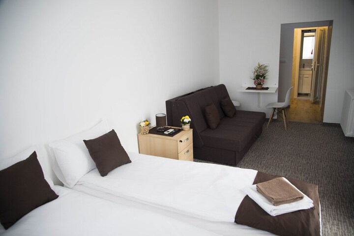 Room 17 of 69