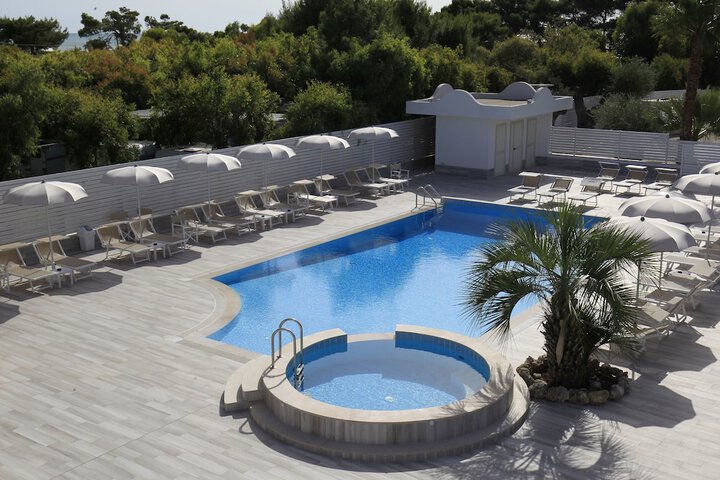 Pool Hotel