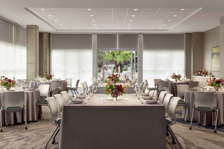 Meeting facility