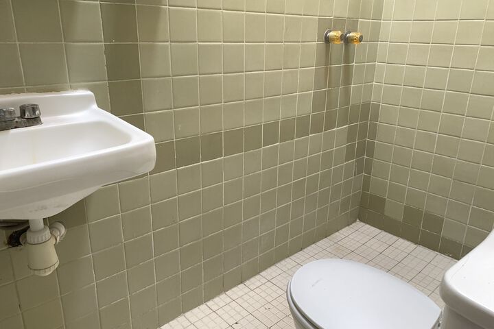 Room 44 of 55