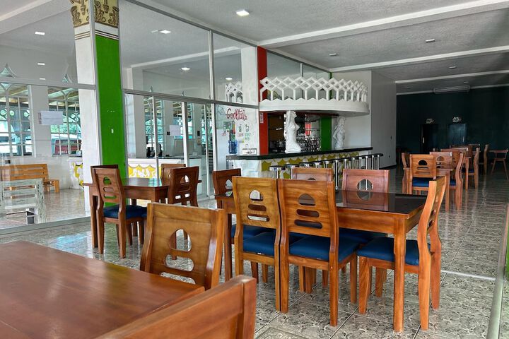 Dining 55 of 74