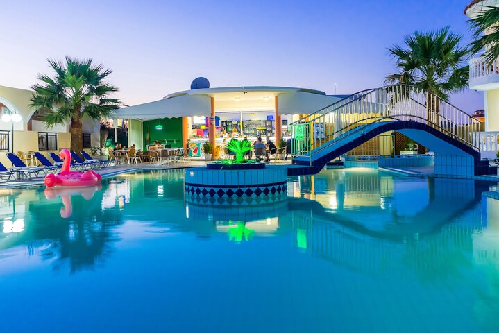 Pool 68 of 75