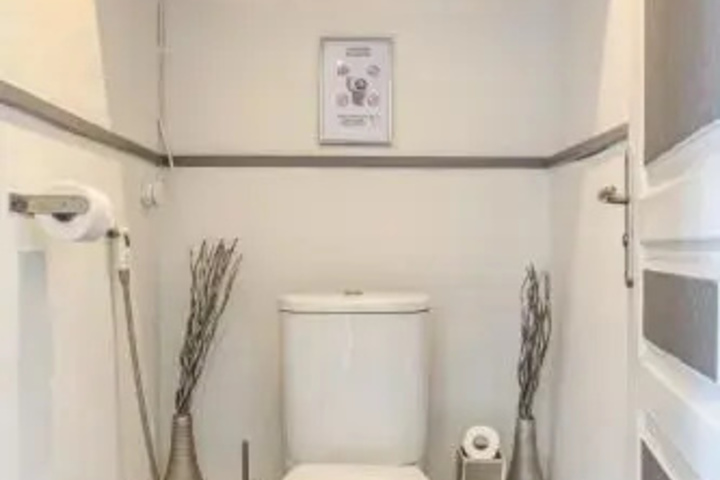 Room 10 of 25