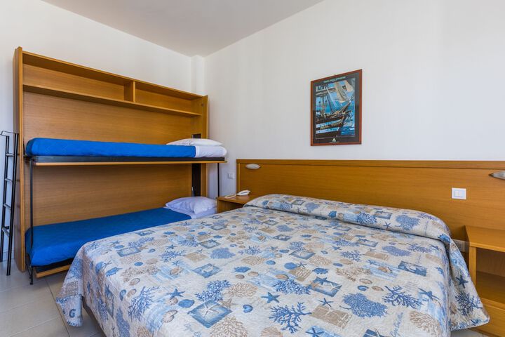 Room 10 of 49