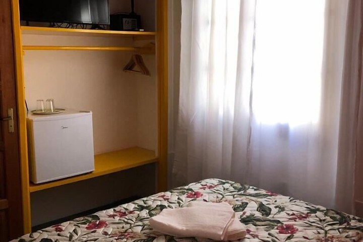 Room 34 of 105