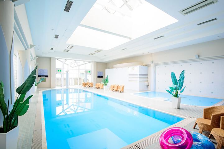 Pools & Facilities