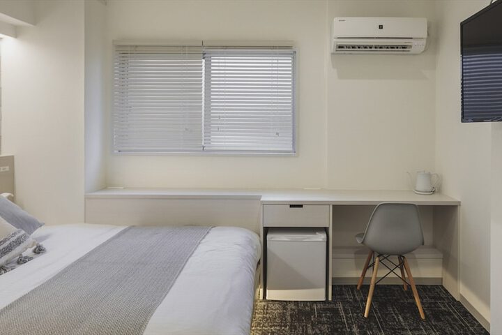 Room 22 of 53