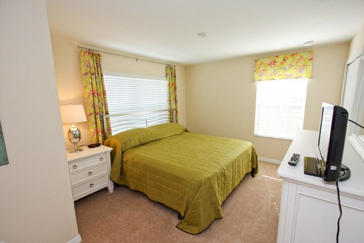 Room 5 of 34