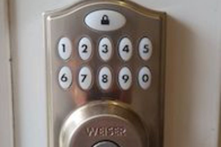 Room 32 of 62