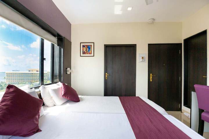 Room 4 of 34