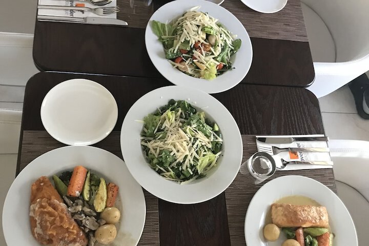 Dining 20 of 36